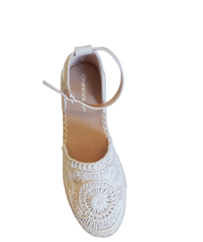 Marco Tozzi Crochet Espadrille in  Cream