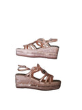Misstyl Marieo 05 Wedge Sandal in Or (gold)