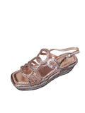 Misstyl Marieo 05 Wedge Sandal in Or (gold)