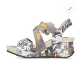 Laura Vita Barry Wedge Sandals in Perle