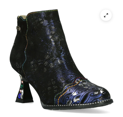 Laura Vita Oliveo Heeled Ankle Boot in Marine