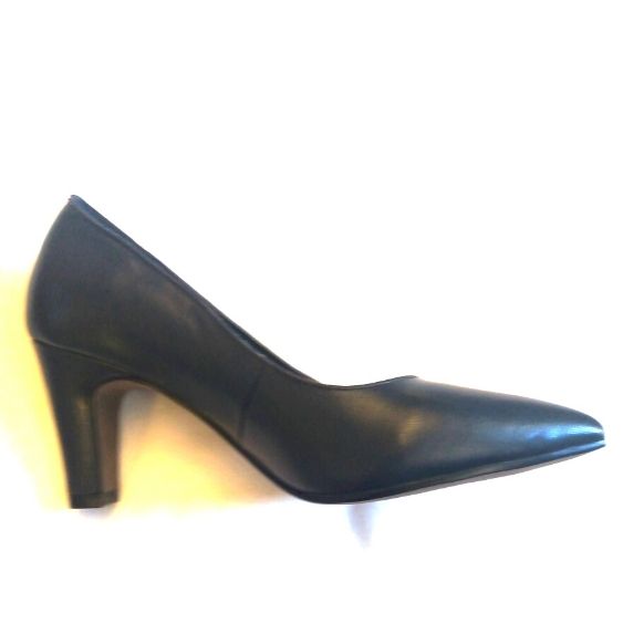 Navy Leather Court Shoes â Beryl's Shoes